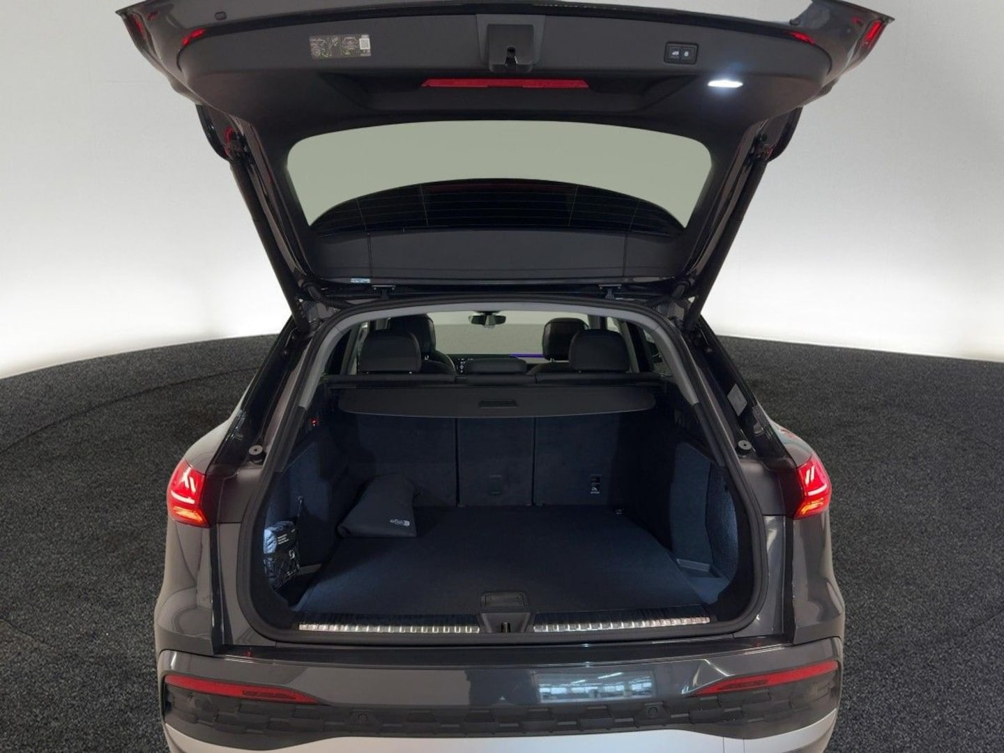 Bild über Audi Q5 SUV TFSI quattro 150 kW S tronic - für weitere Informationen kontaktieren Sie den Audi Partner