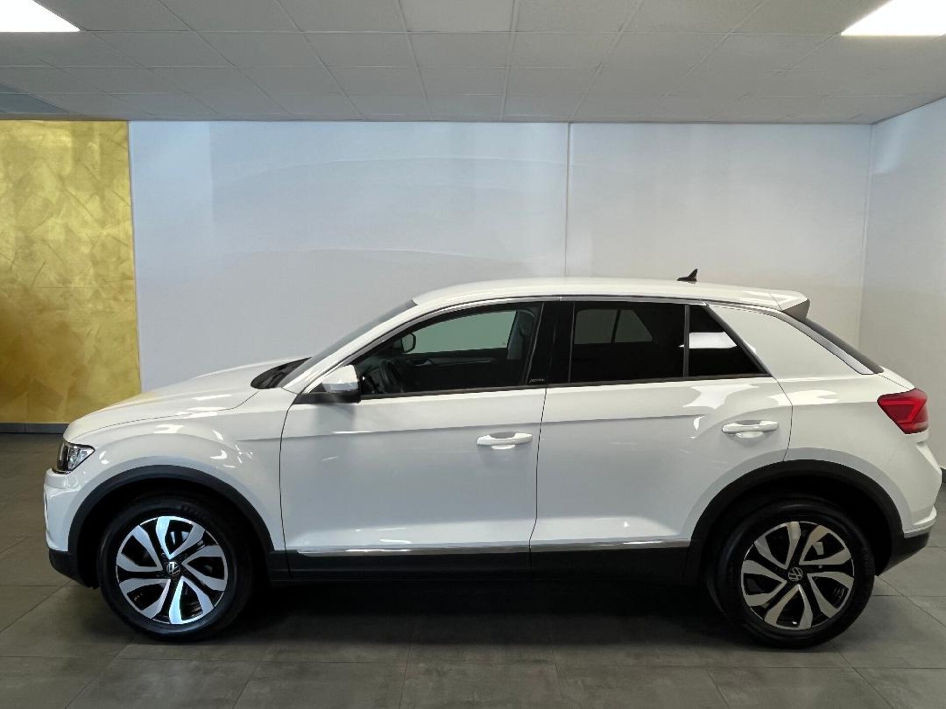 Volkswagen T-Roc Active