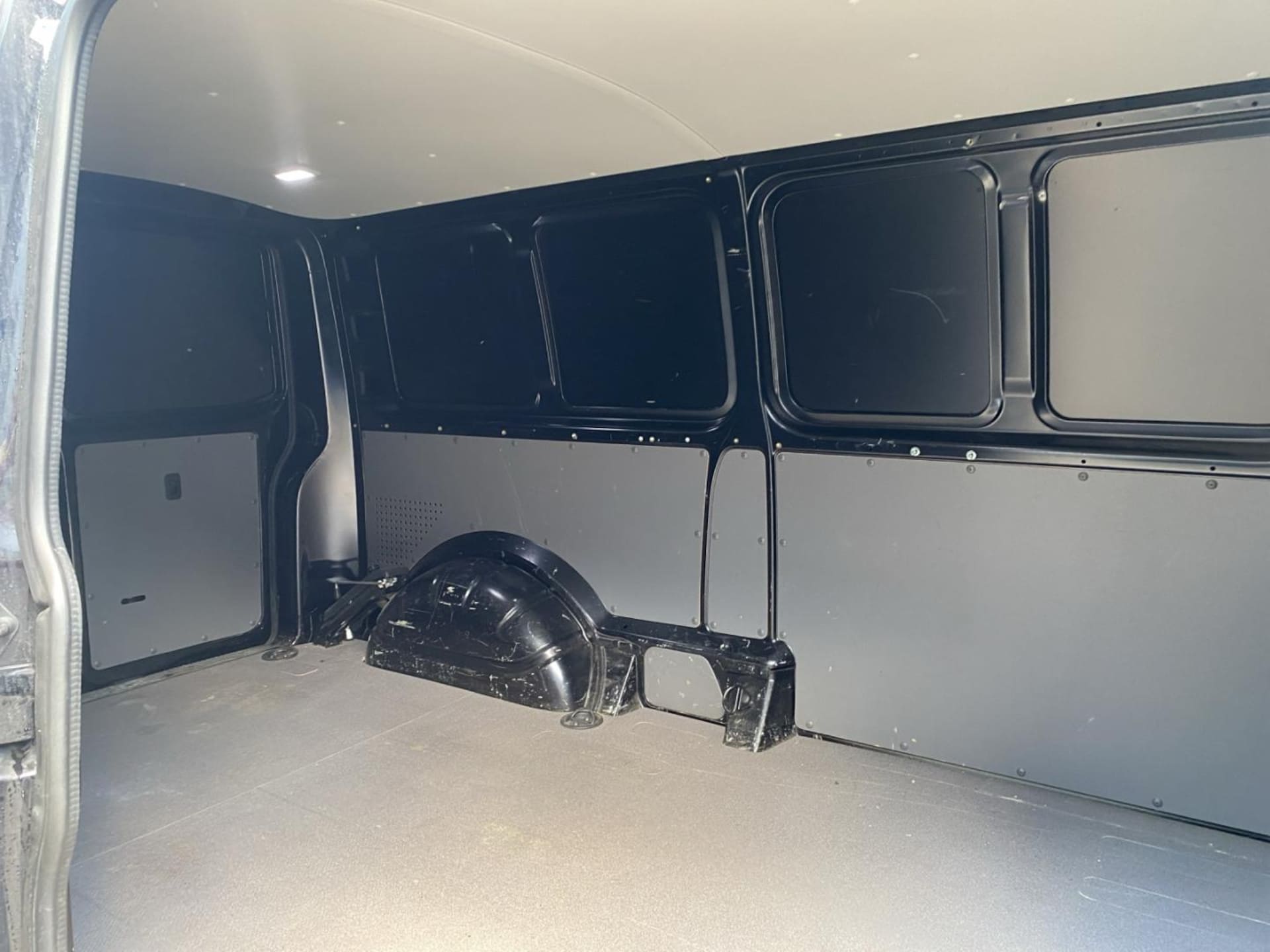 Volkswagen T6.1 Transporter Kasten langer Radstand