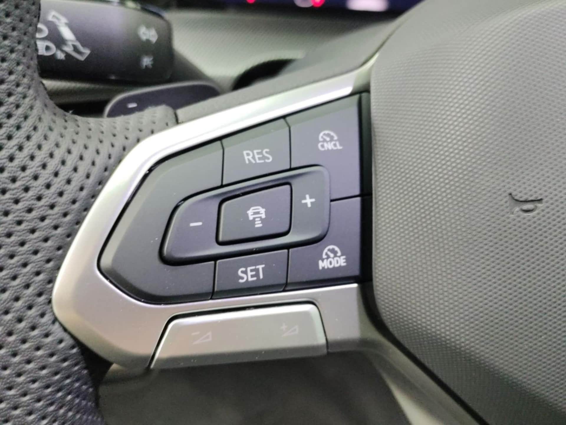 Volkswagen Golf Variant R-Line