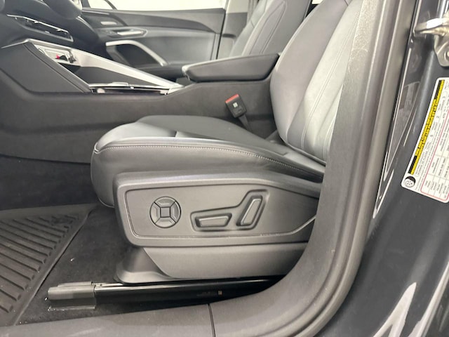 2025 Audi New Q5 Premium Plus - Photo 28