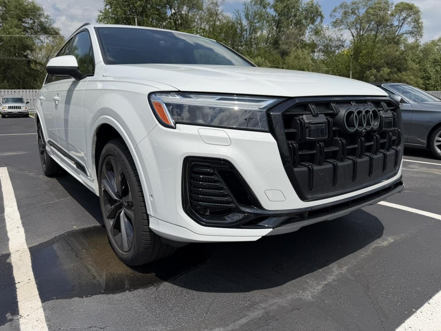 2025 Audi Q7 55 Premium Plus quattro Tiptronic's photo