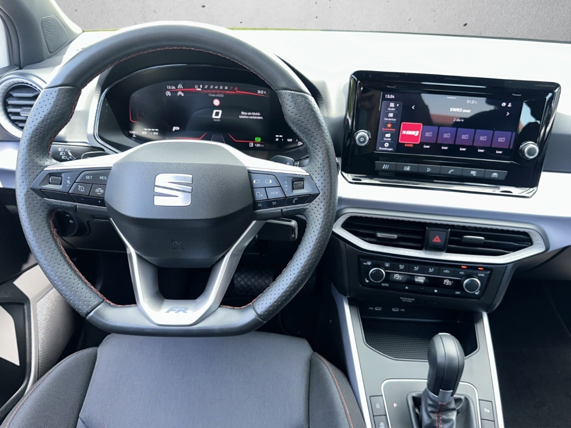 SEAT Arona FR