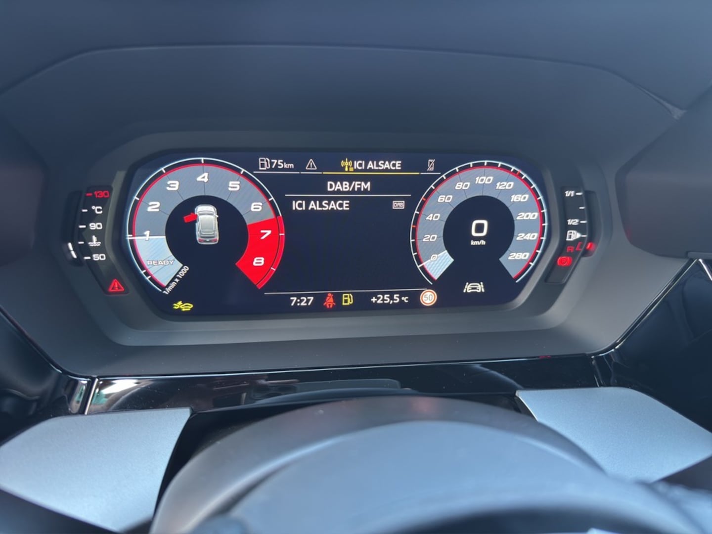 Bild über Audi A3 Sportback advanced 35 TFSI Schaltgetriebe - für weitere Informationen kontaktieren Sie den Audi Partner