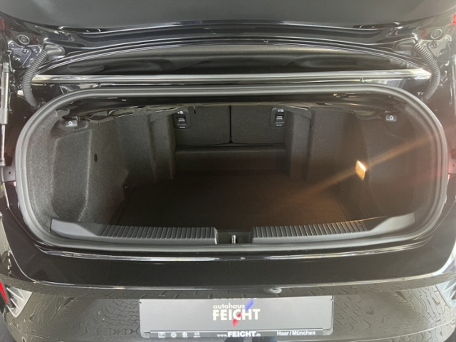 Volkswagen T-Roc Cabriolet – Bild 16