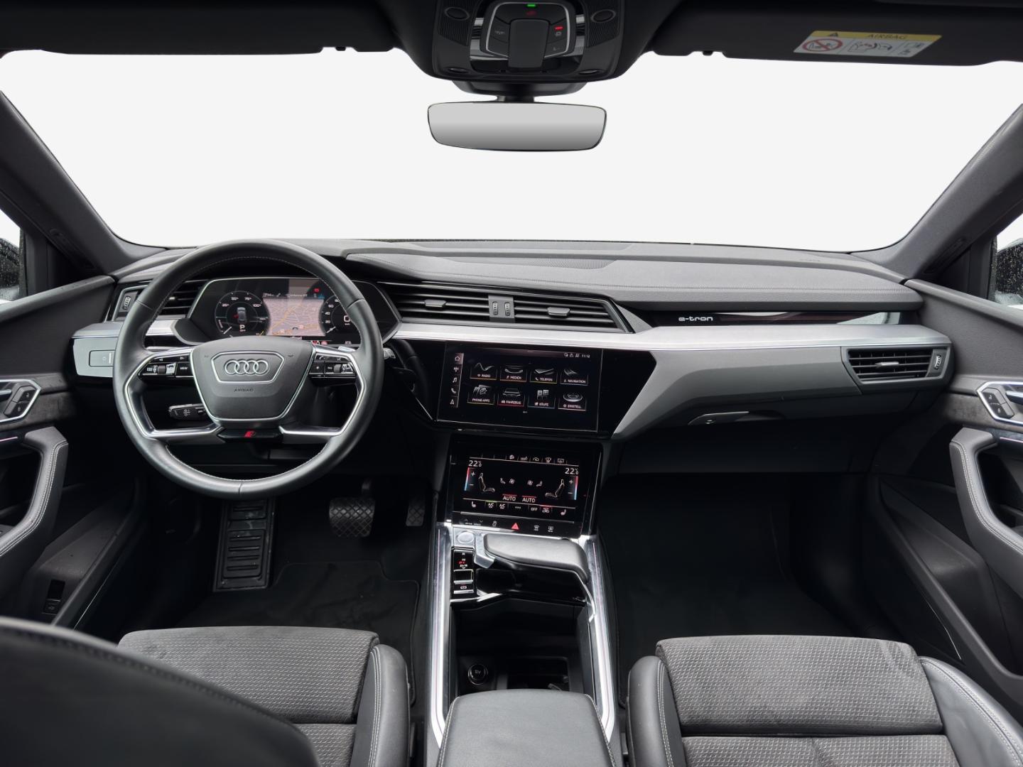 Image about Audi e-tron Attraction advanced 50 quattro 230,00 kW