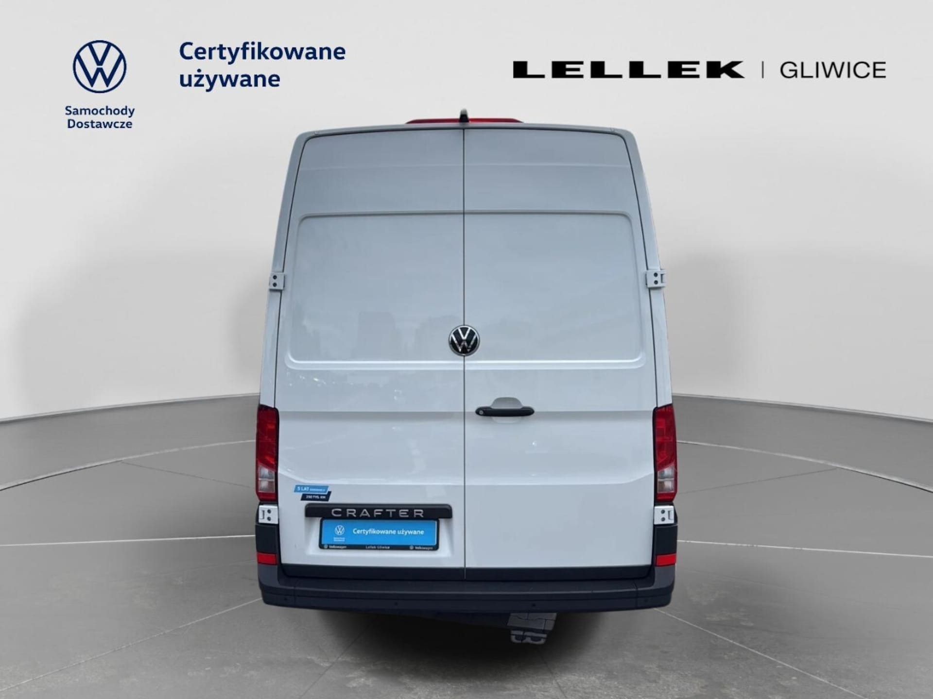 Volkswagen Crafter Furgon średni rozstaw osi