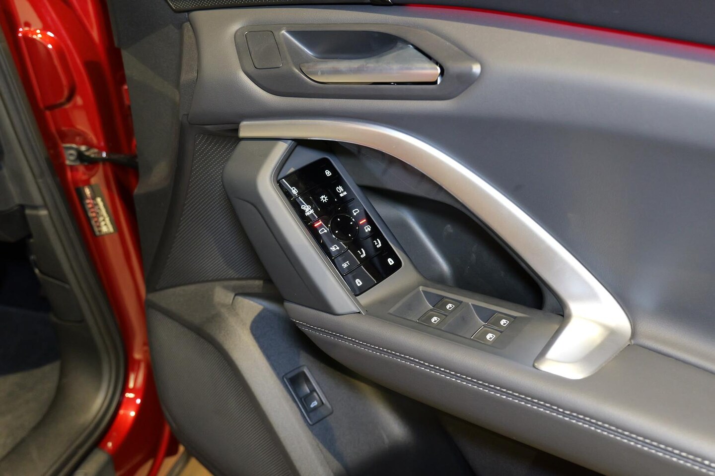 Image about Audi Q5 SUV TFSI 150 kW