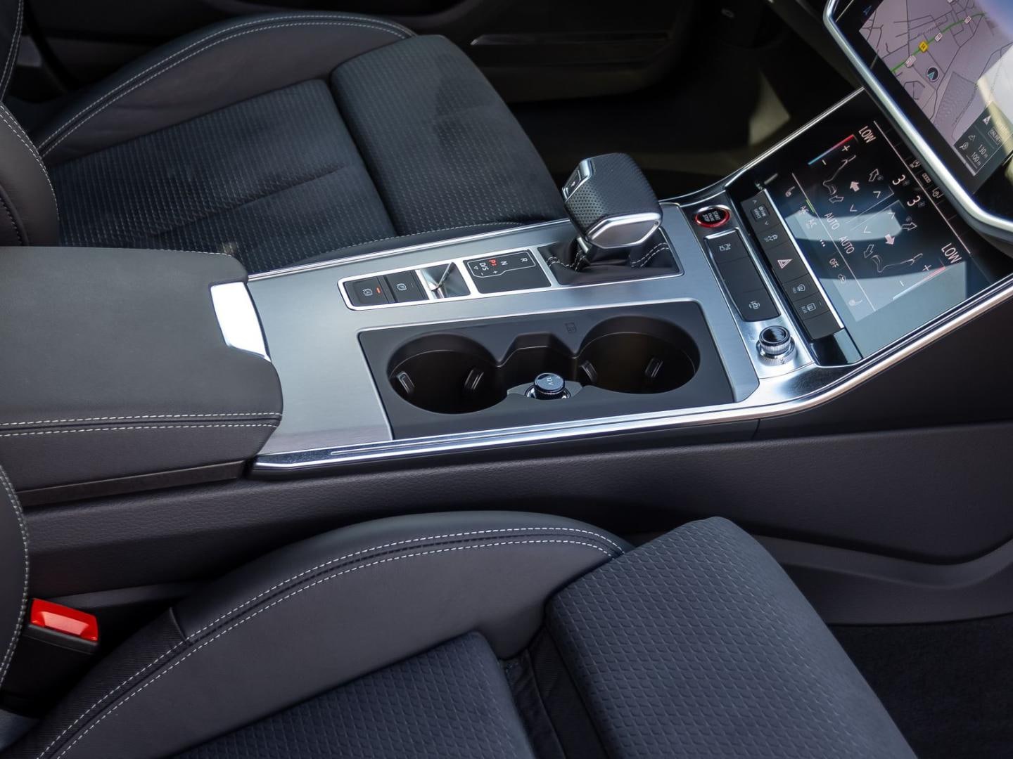 Bild über Audi S6 Avant TDI quattro tiptronic - für weitere Informationen kontaktieren Sie den Audi Partner