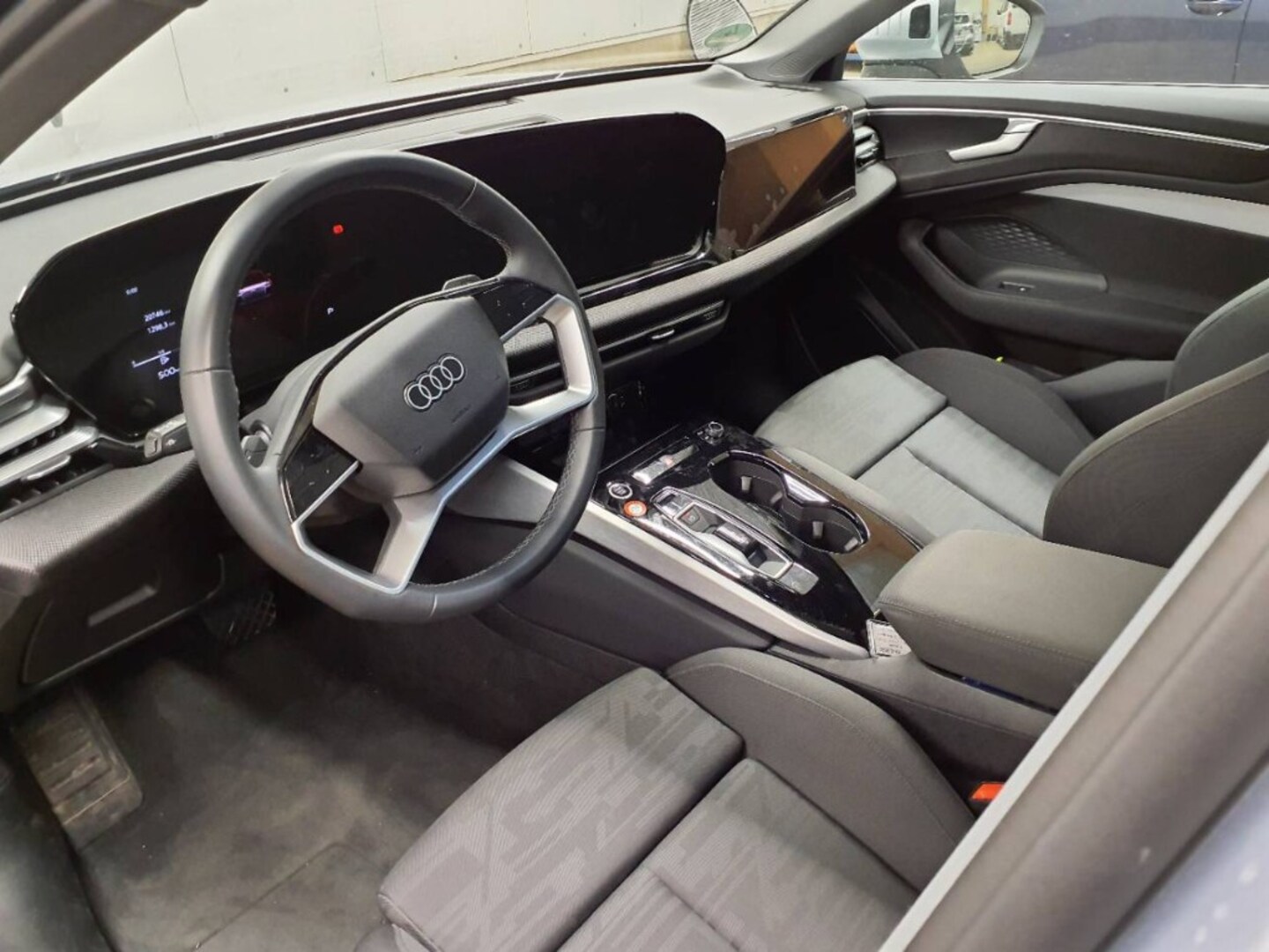 Bild über Audi A6 Avant TDI quattro 150 kW S tronic - für weitere Informationen kontaktieren Sie den Audi Partner