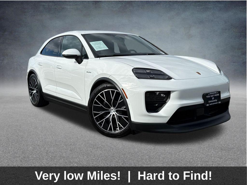 2024 Porsche Macan Macan 4 Electric's photo