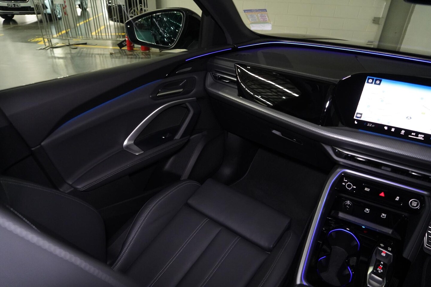 Image about Audi Q5 SUV TDI quattro 150 kW sport