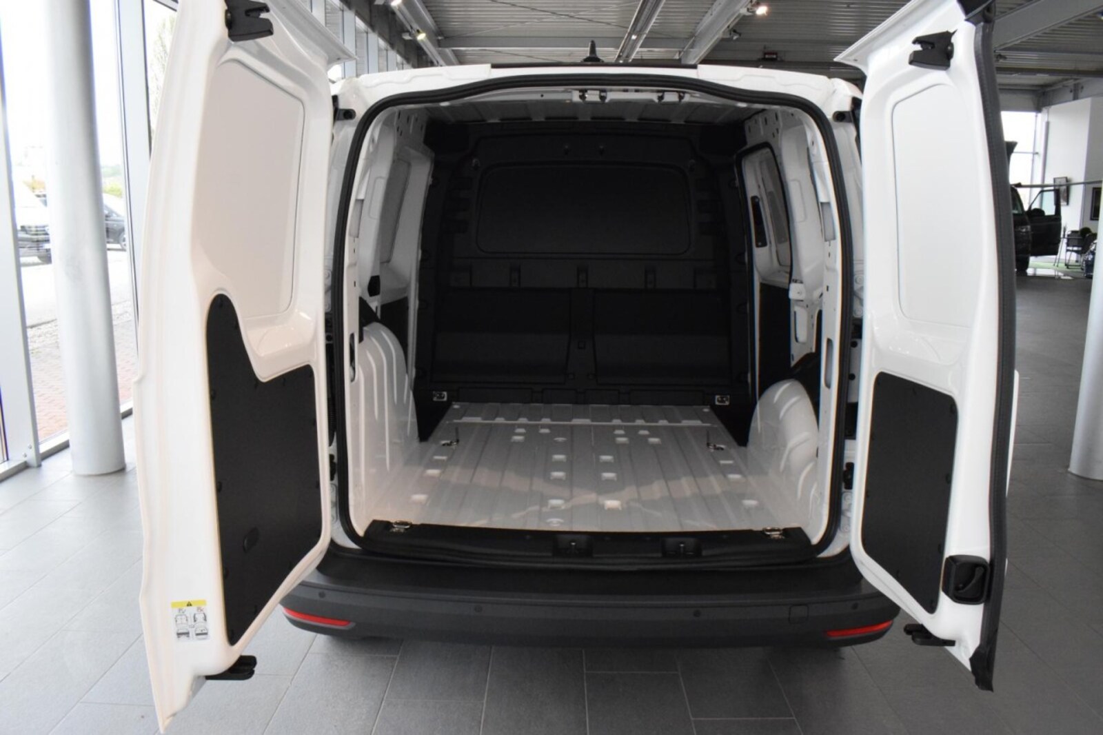 Volkswagen Caddy Cargo – Bild 9