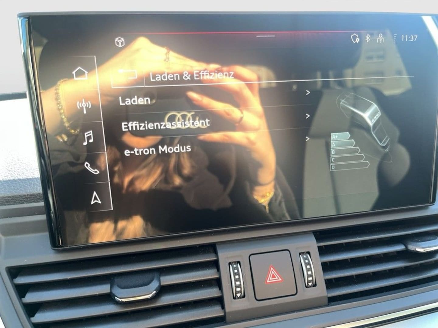 Bild über Audi Q5 TFSI e S line 50 TFSI e quattro S tronic - für weitere Informationen kontaktieren Sie den Audi Partner