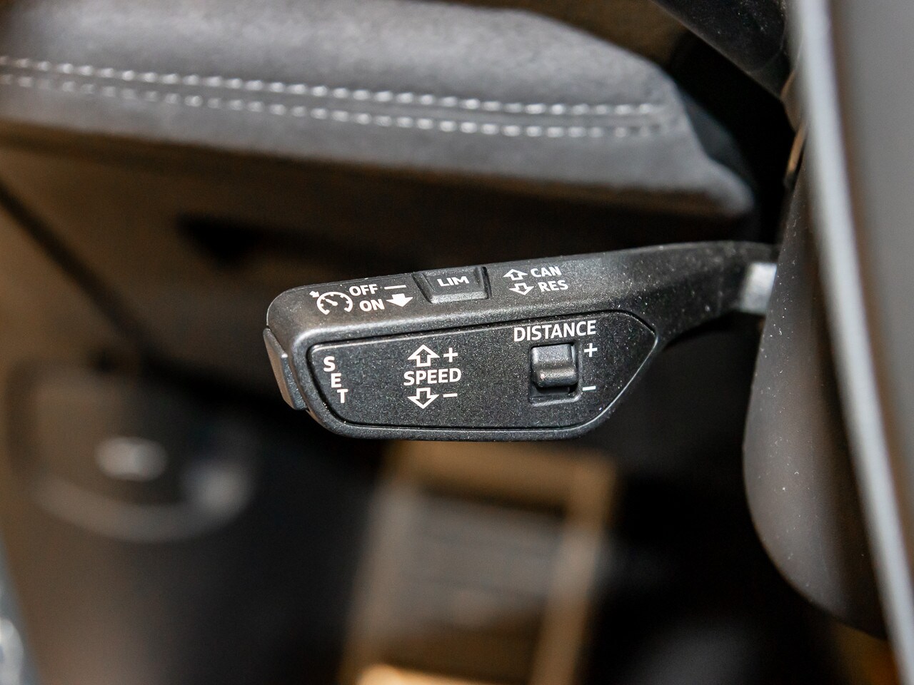 Image about Audi Q6 SUV e-tron e-tron quattro