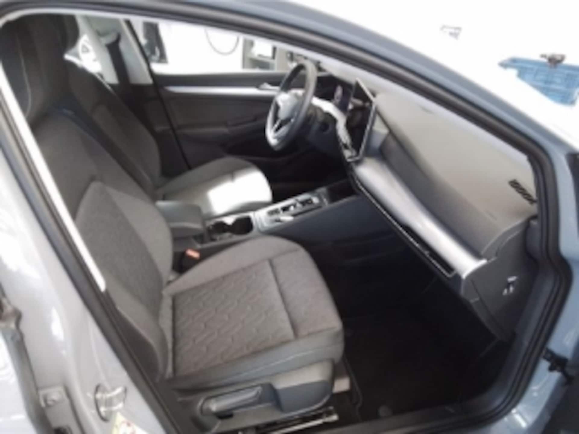 Volkswagen Golf Life