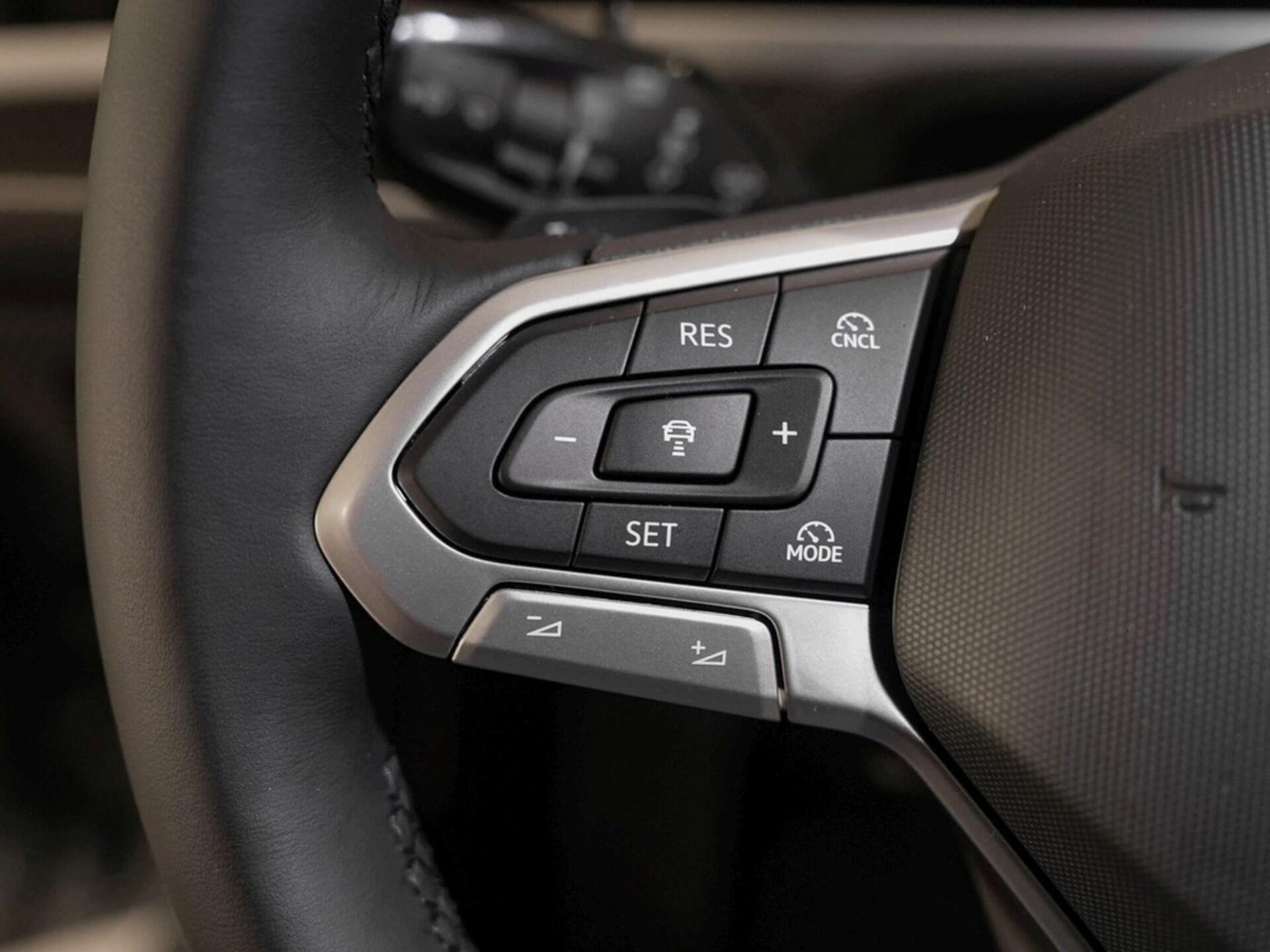 Volkswagen Passat Elegance