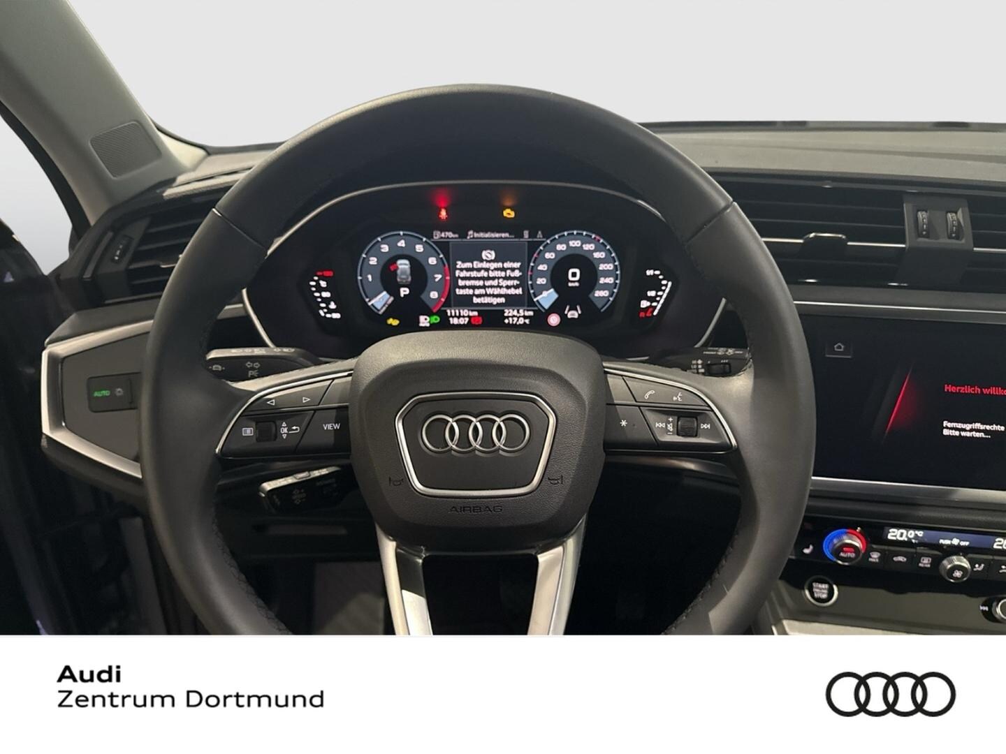 Bild über Audi Q3 TFSI quattro 180 kW S tronic - für weitere Informationen kontaktieren Sie den Audi Partner