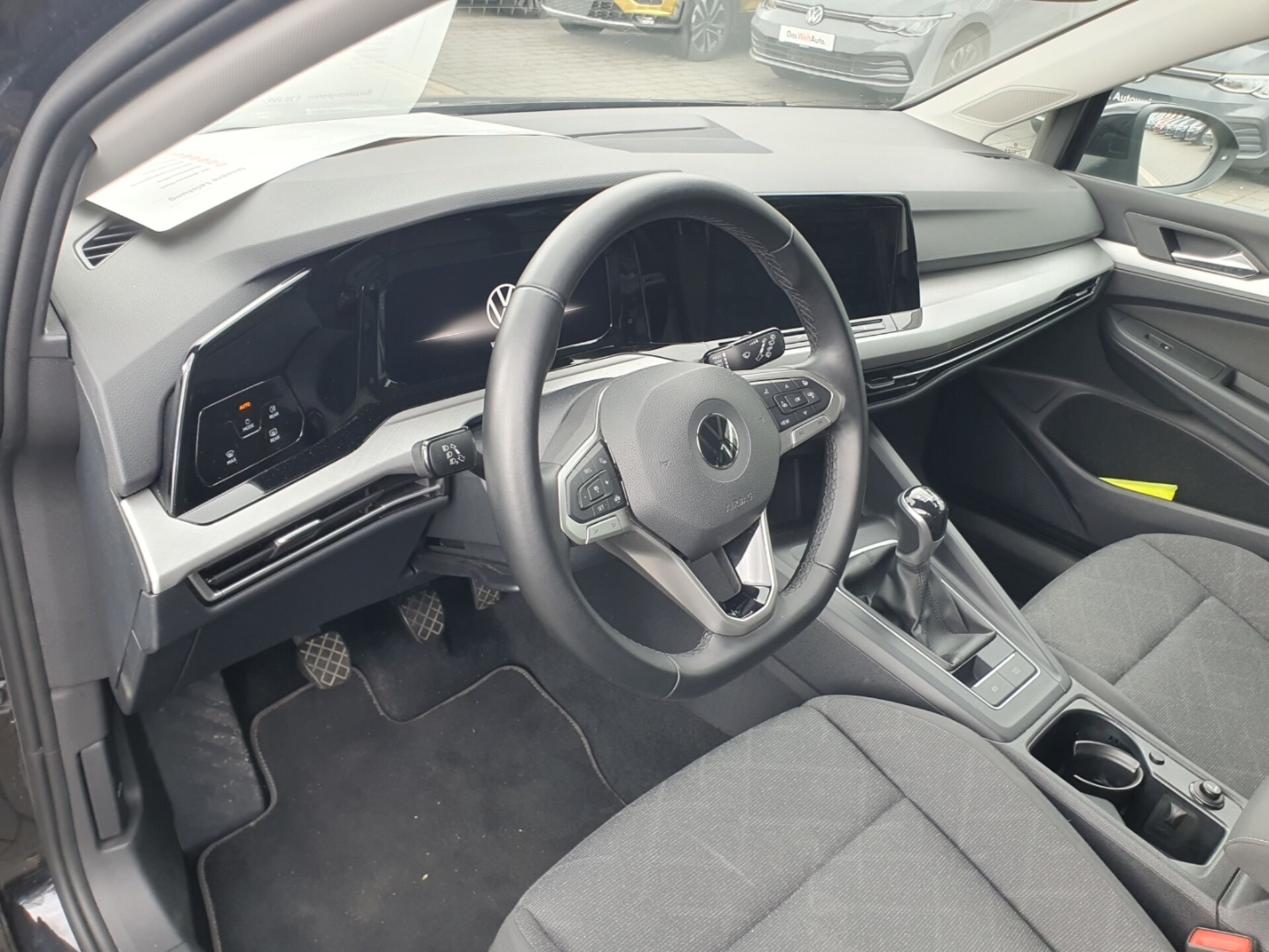 Volkswagen Golf Variant Life