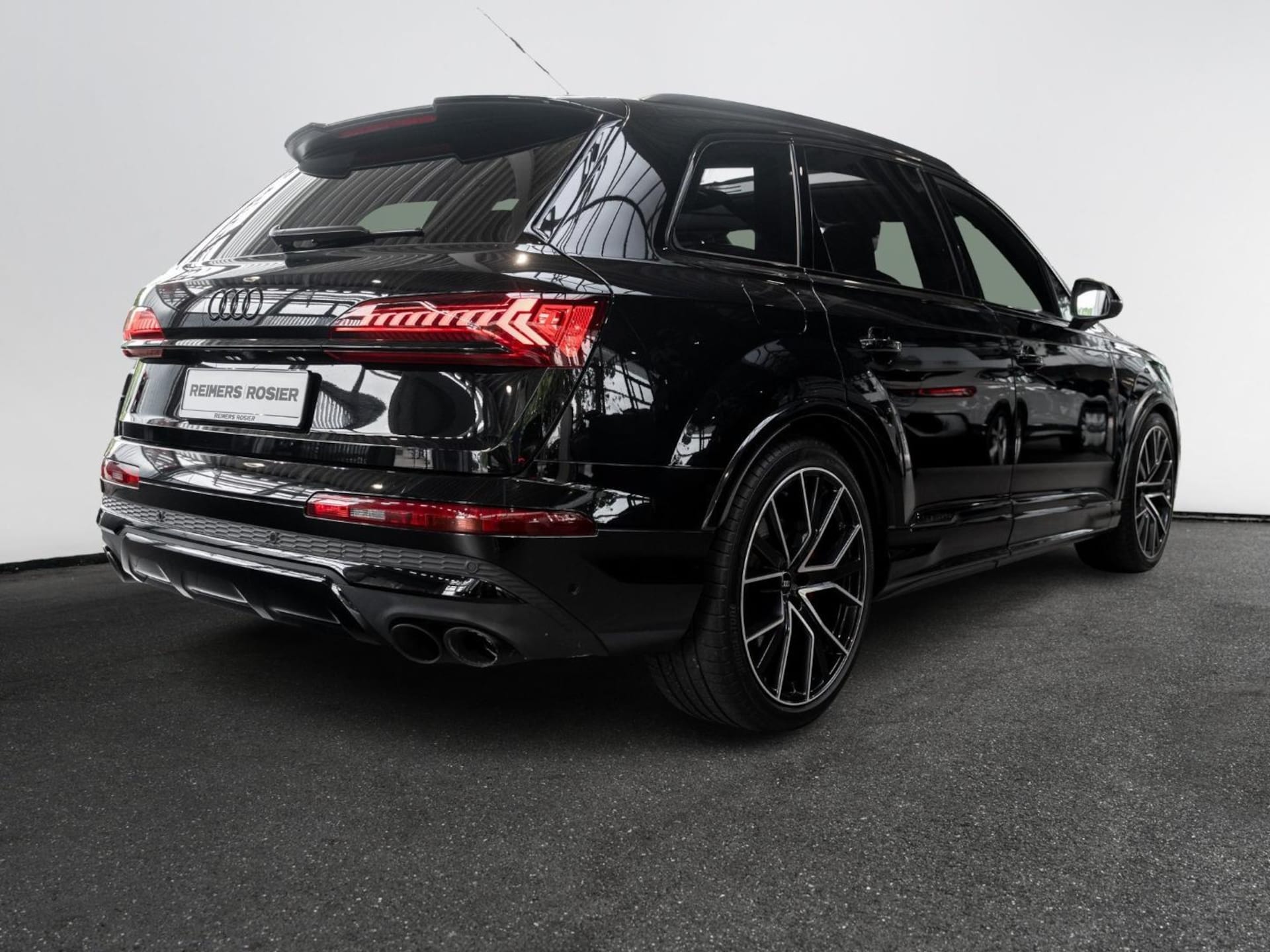 Audi SQ7 SUV