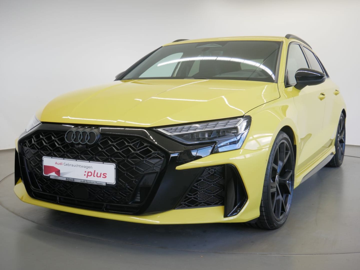 Bild über Audi RS 3 Sportback TFSI quattro 294 kW S tronic - für weitere Informationen kontaktieren Sie den Audi Partner