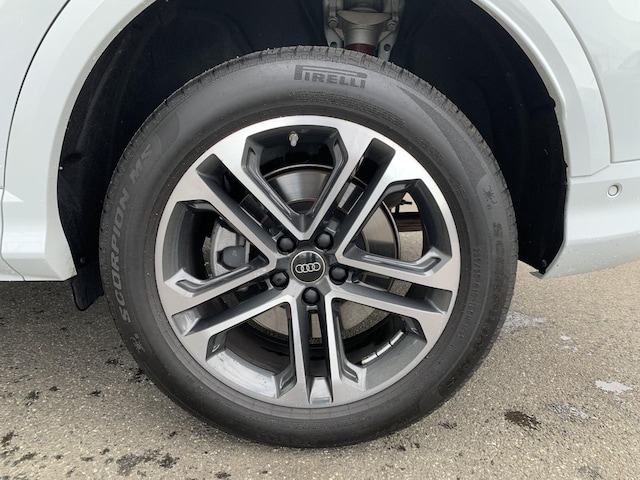 2025 Audi New Q5 Premium Plus - Photo 15