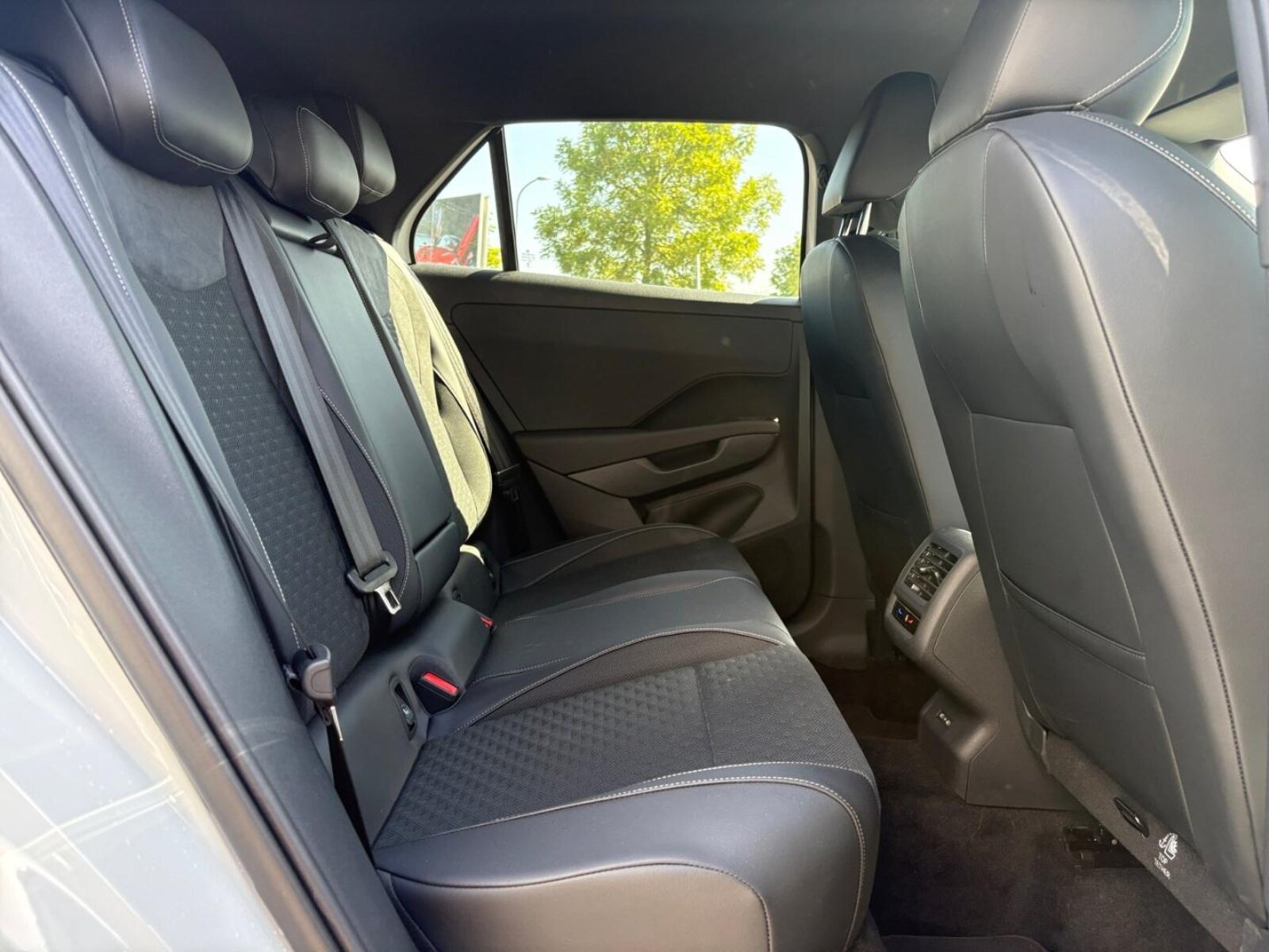 Volkswagen T-Roc – Bild 11
