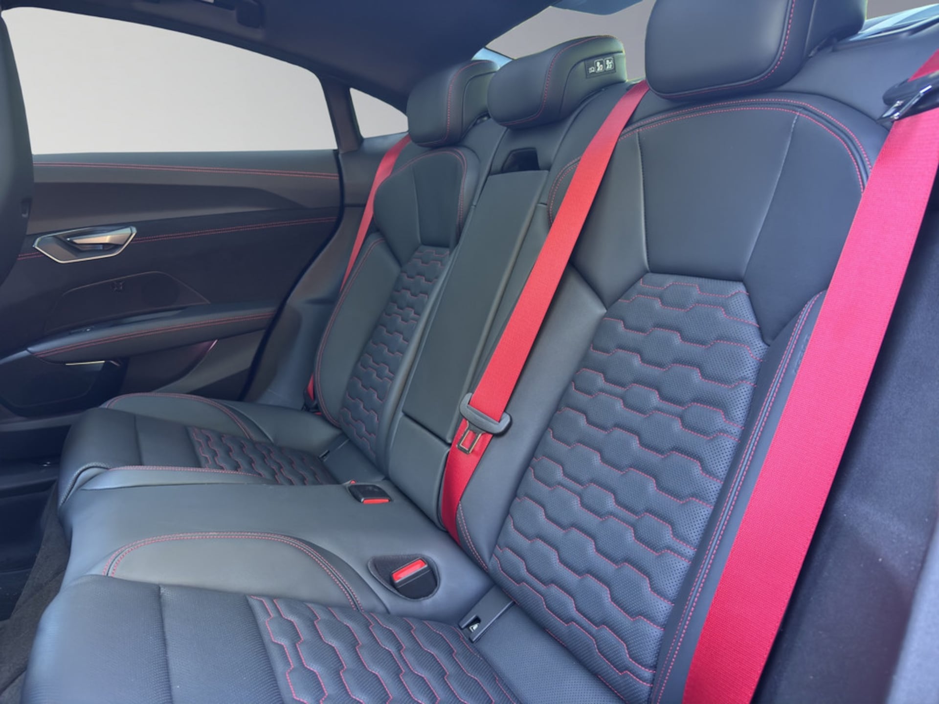 Audi RS e-tron GT performance