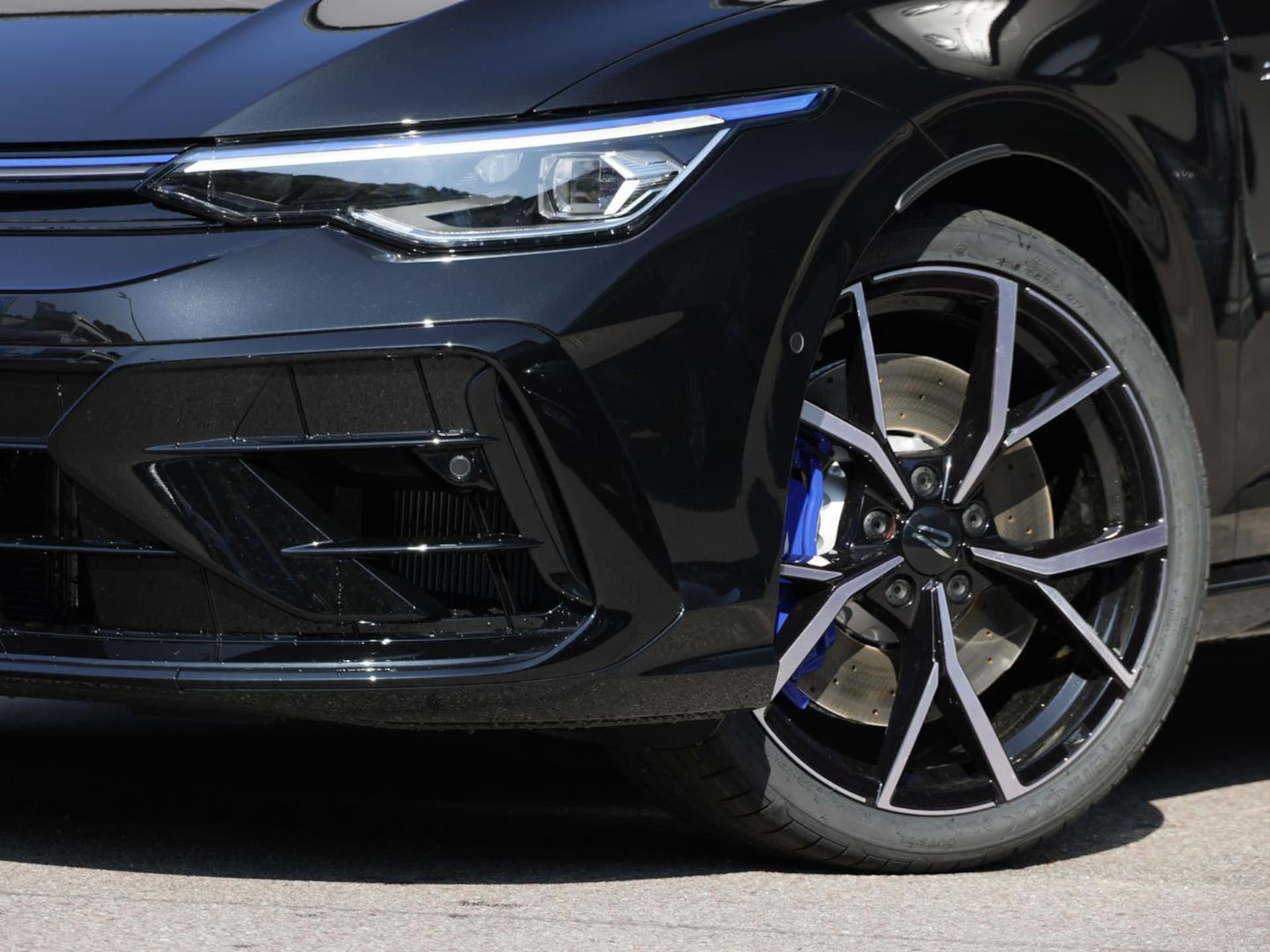 Volkswagen Golf Variant R