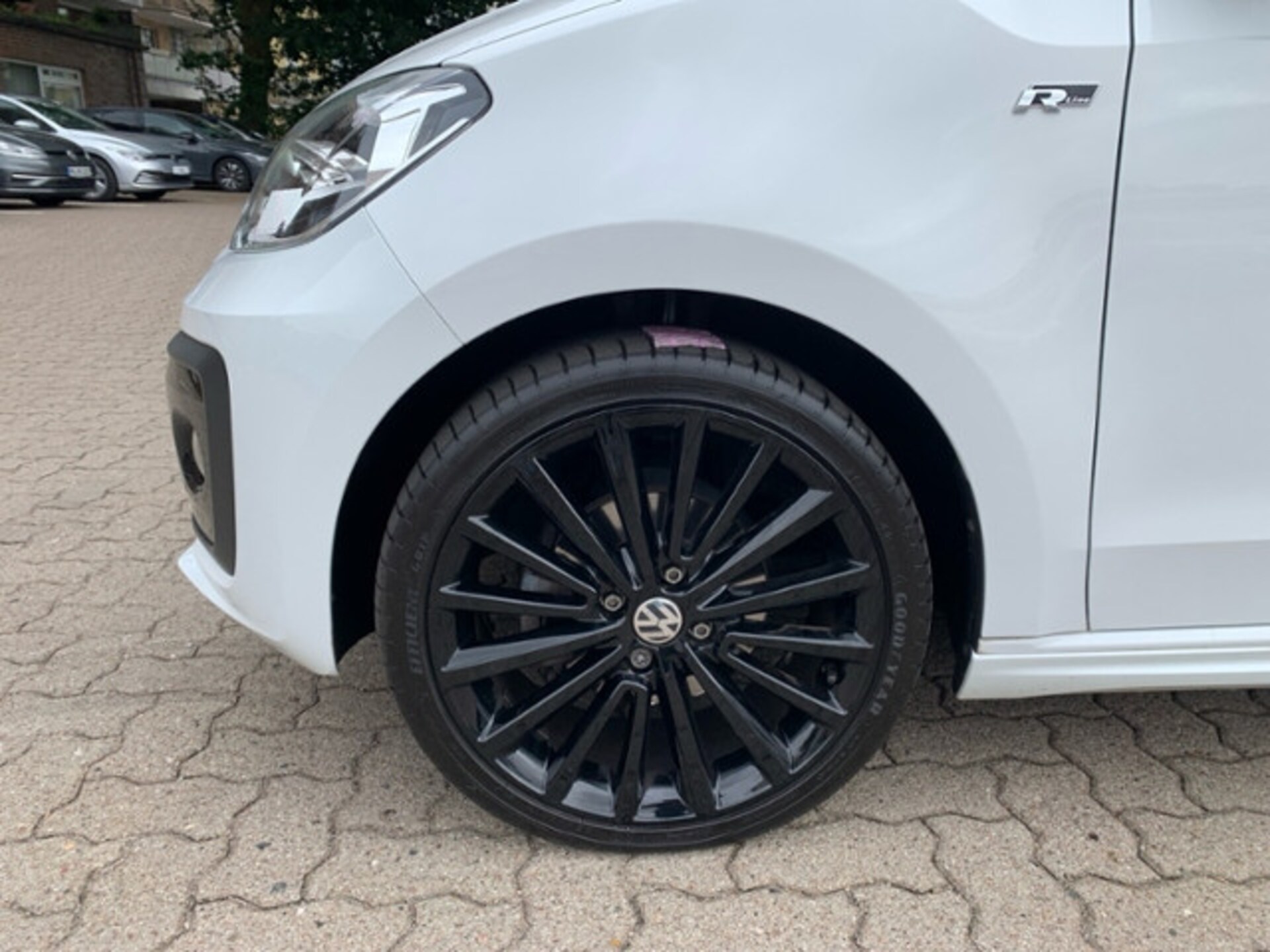 Volkswagen up! R-Line