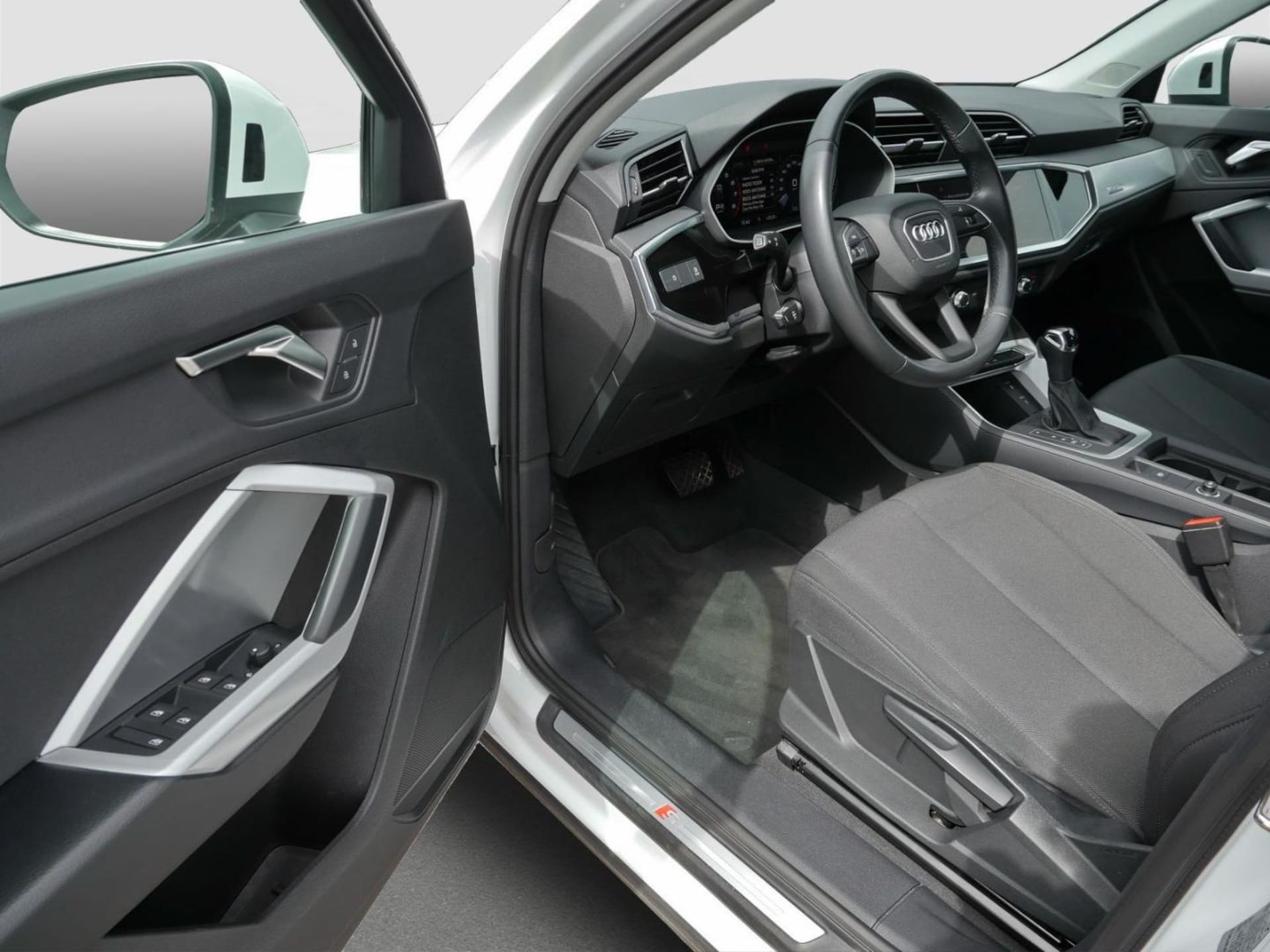 Audi Q3 Sportback S line