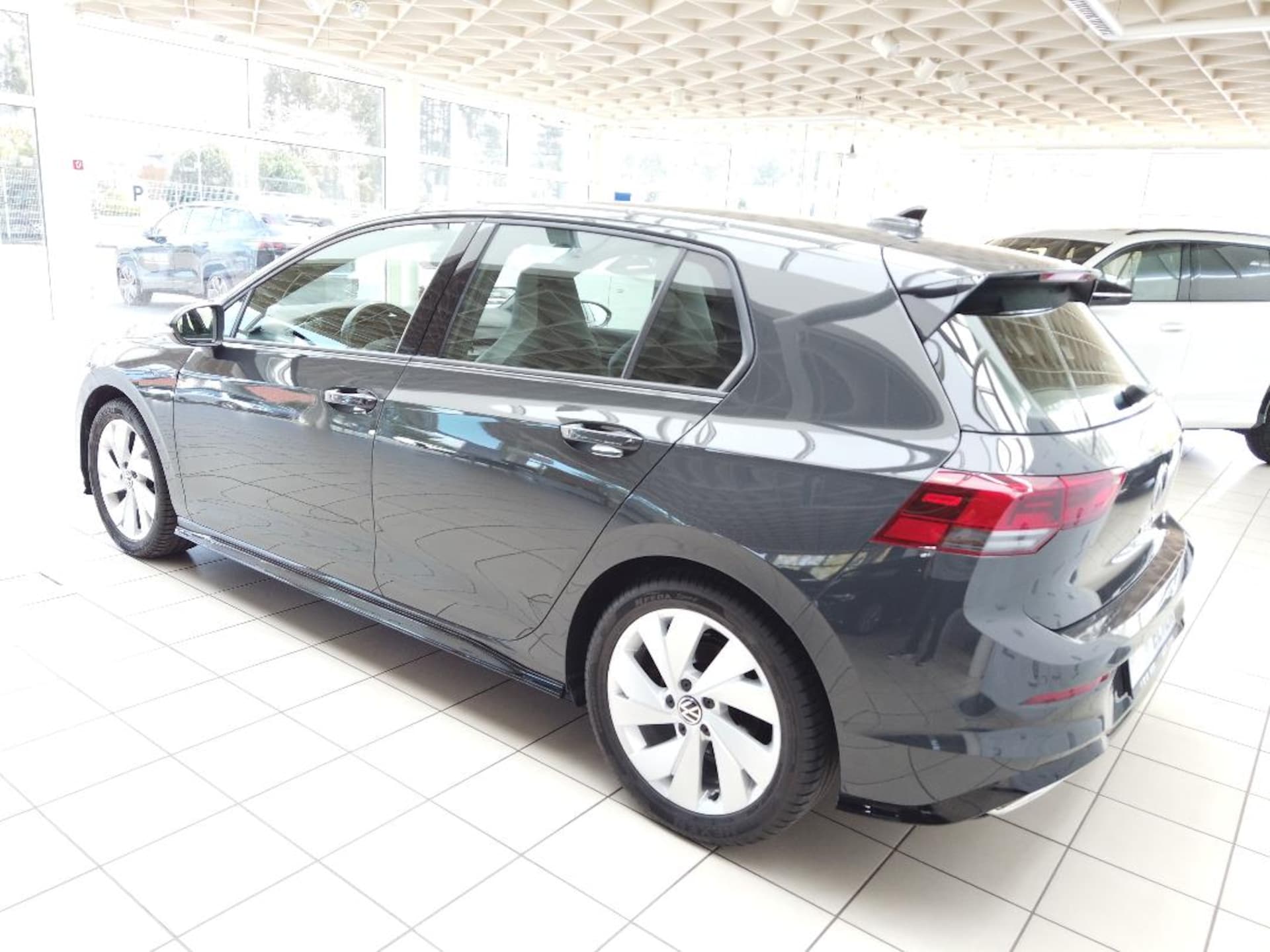 Volkswagen Golf R-Line