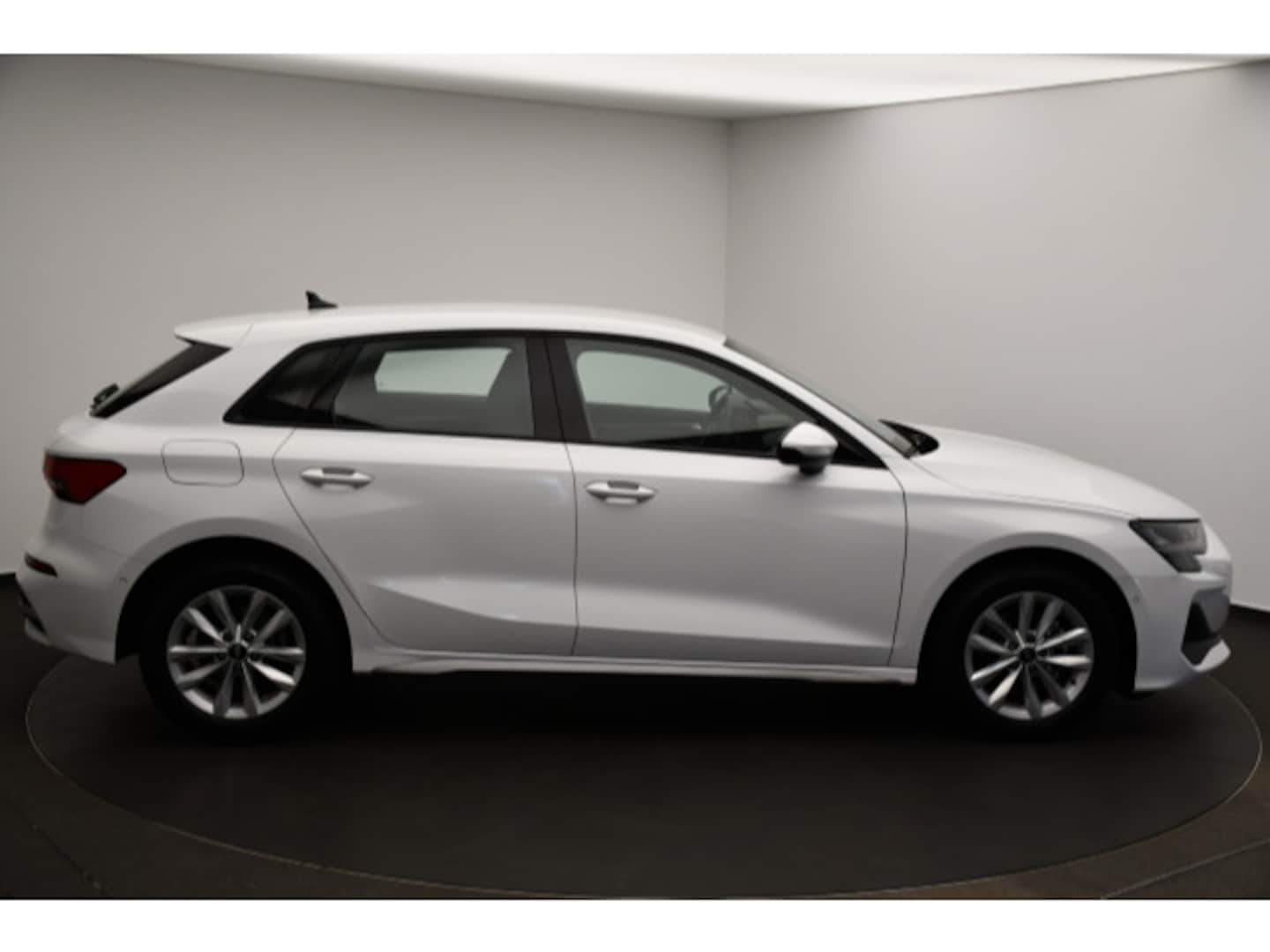 Bild über Audi A3 Sportback 35 TFSI S tronic - für weitere Informationen kontaktieren Sie den Audi Partner
