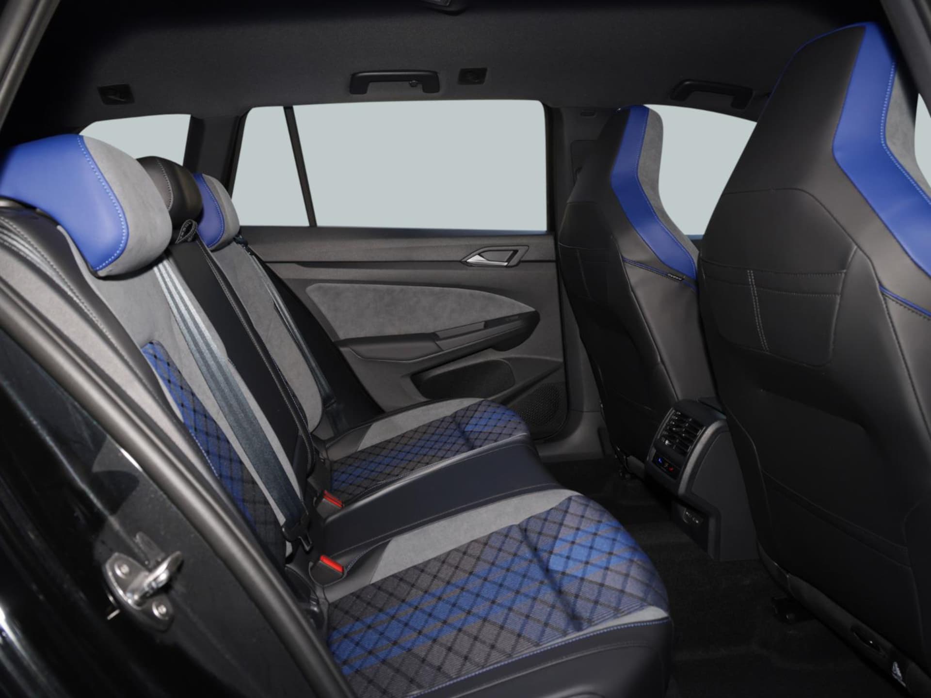 Volkswagen Golf Variant R