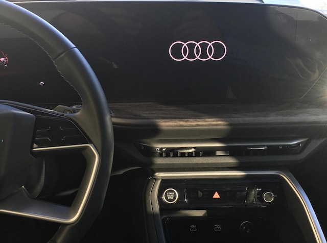 2025 Audi Q5 Premium - Photo 11