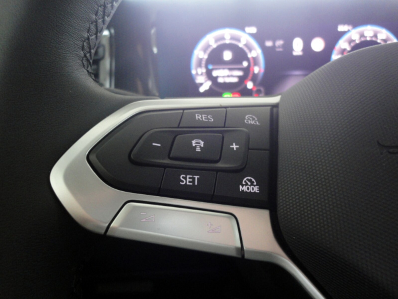 Volkswagen Tiguan – Bild 15