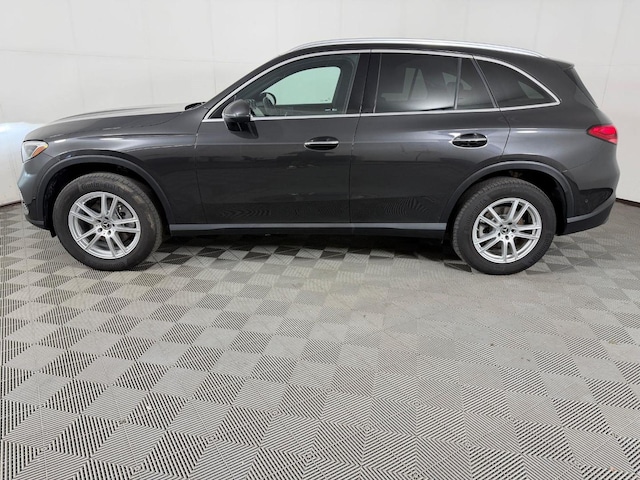 2023 Mercedes-Benz GLC 300