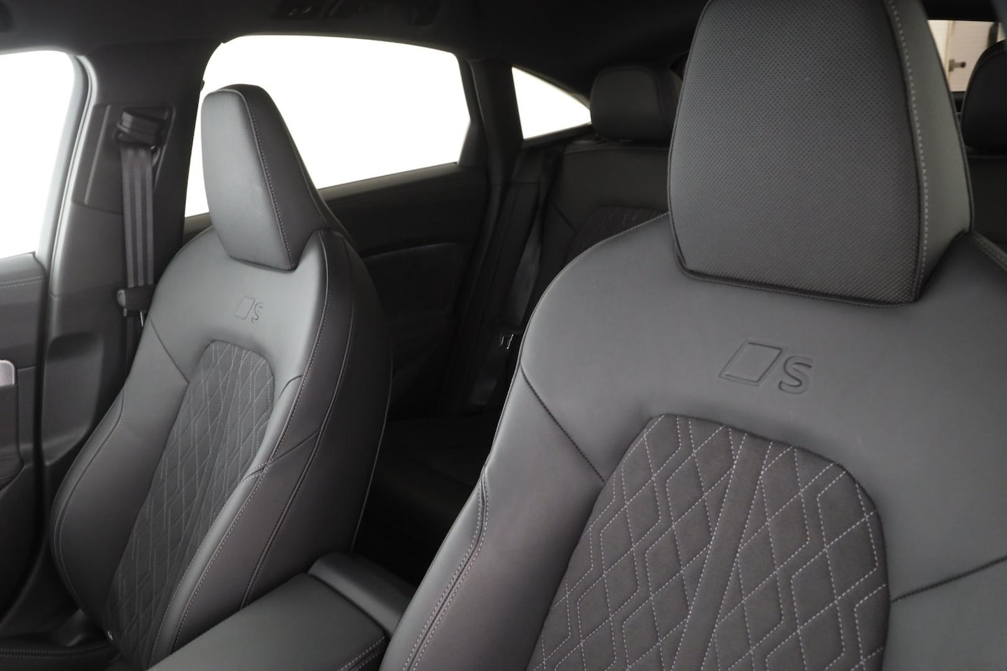 Bild über Audi A5 Limousine TFSI quattro S tronic - für weitere Informationen kontaktieren Sie den Audi Partner