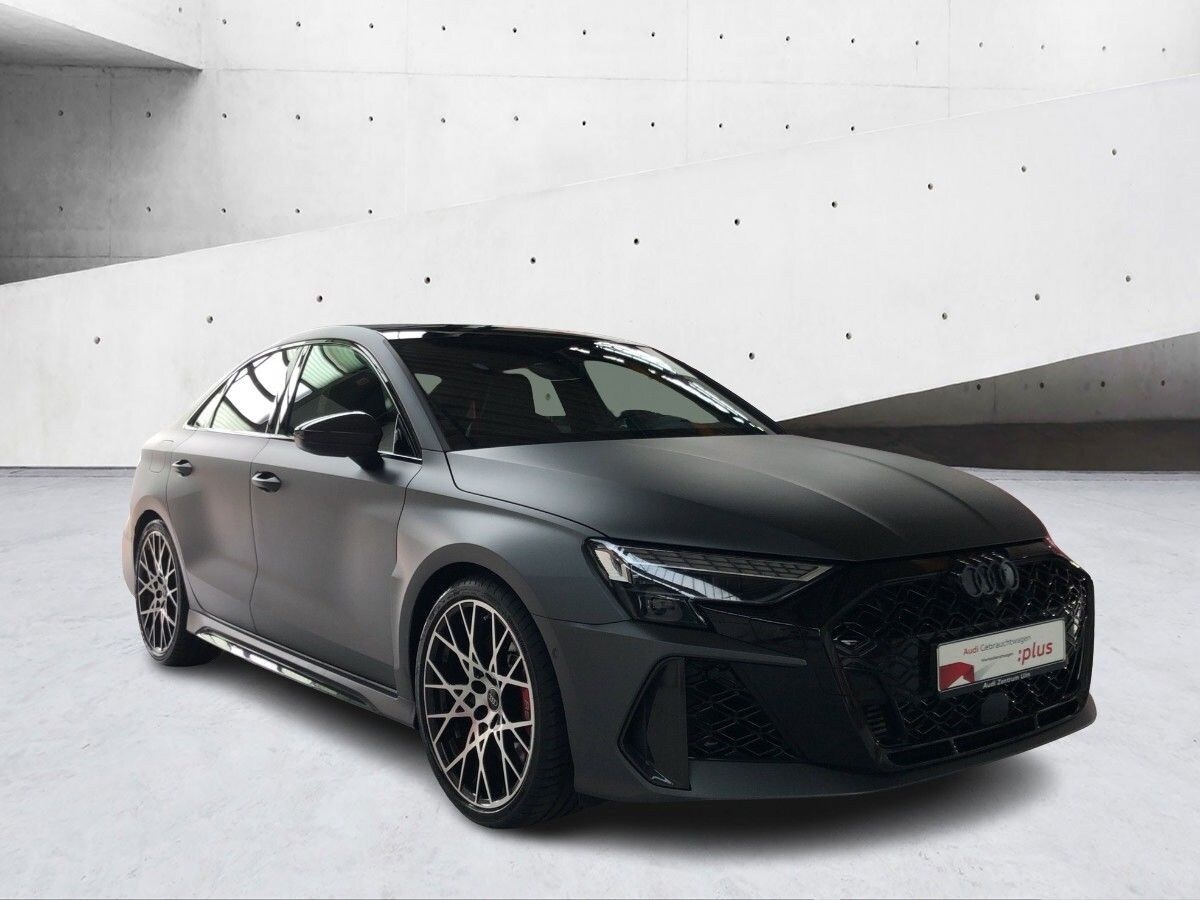 Image about Audi RS 3 Limousine TFSI quattro S tronic
