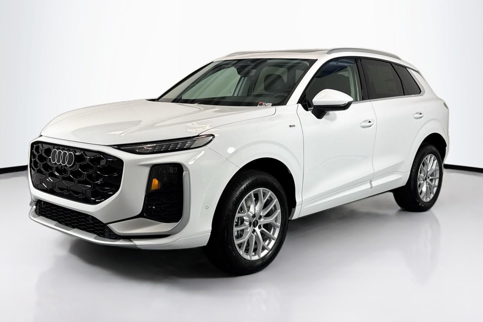 2026 Audi Q3 S line quattro's photo