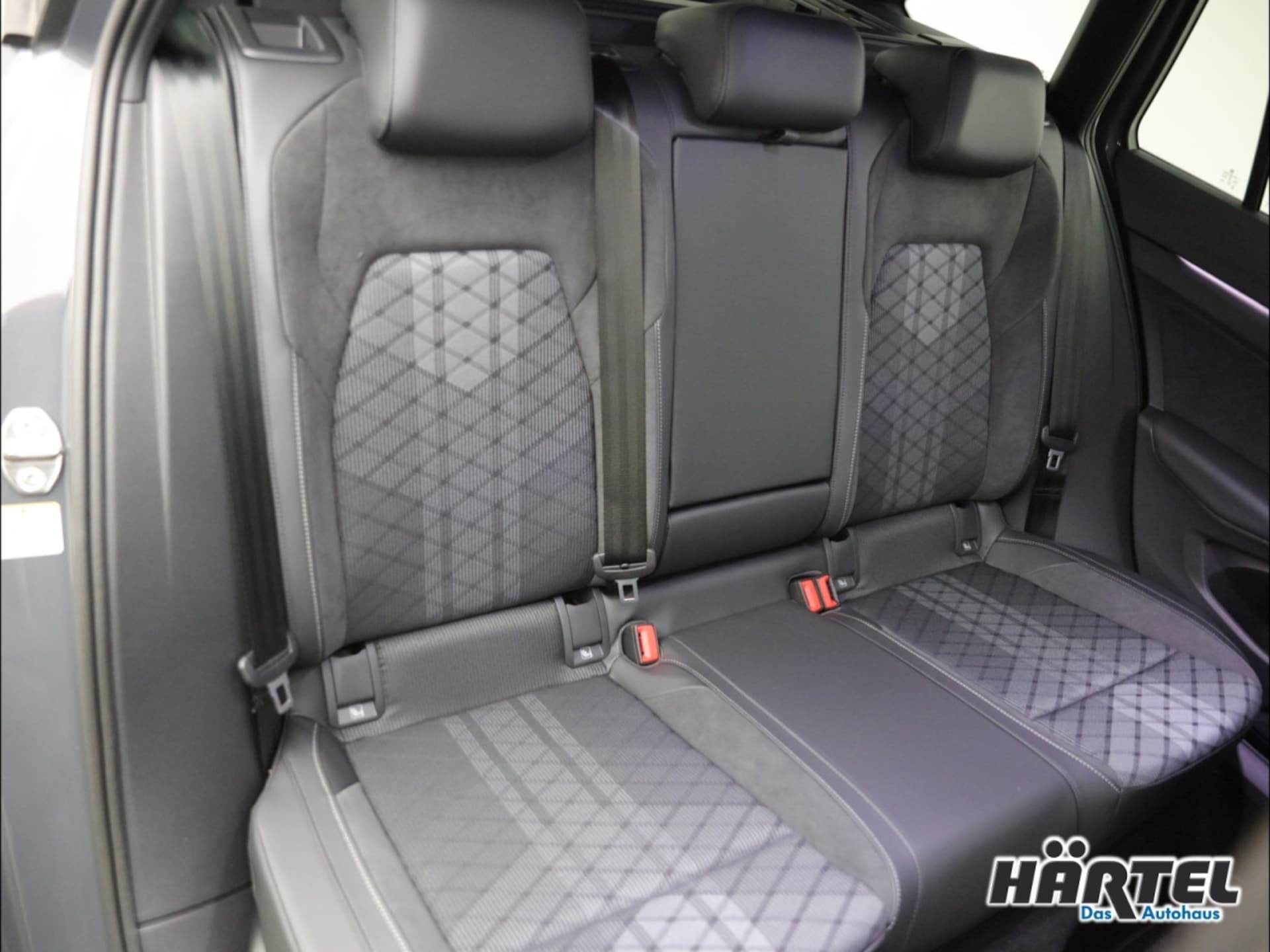 Volkswagen Golf Variant R-Line