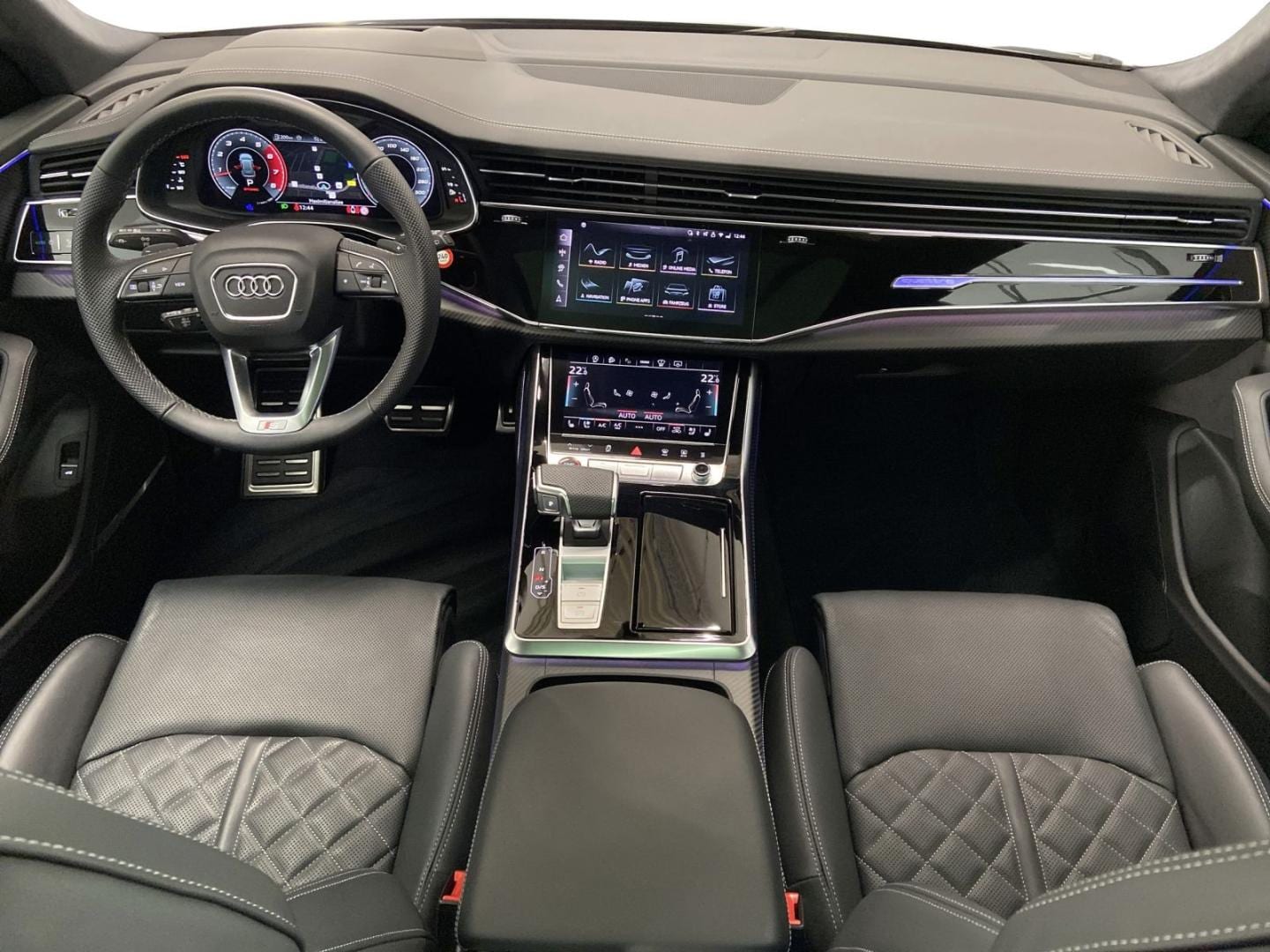 Bild über Audi SQ8 SUV TFSI quattro tiptronic - für weitere Informationen kontaktieren Sie den Audi Partner