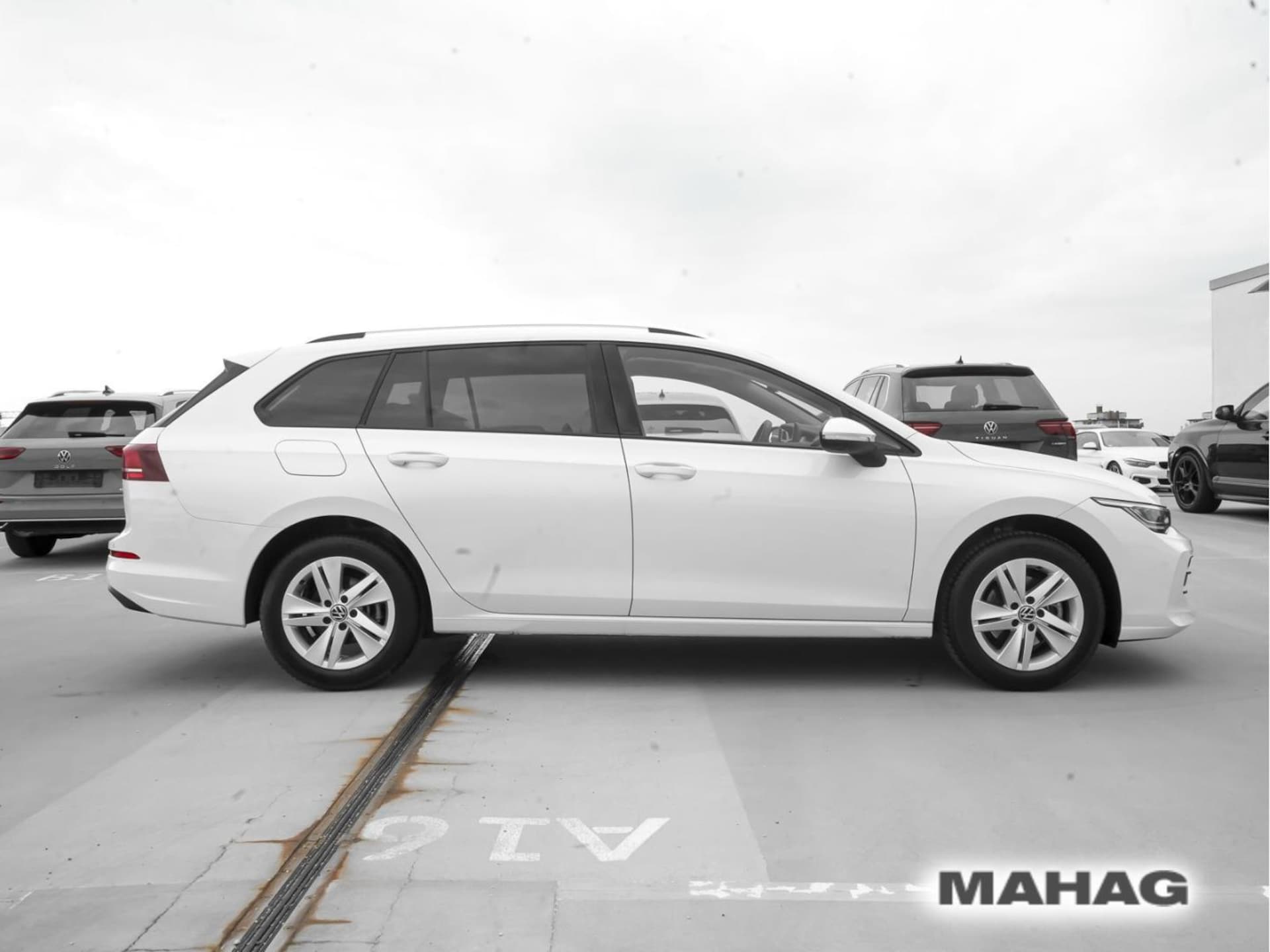 Volkswagen Golf Variant Life