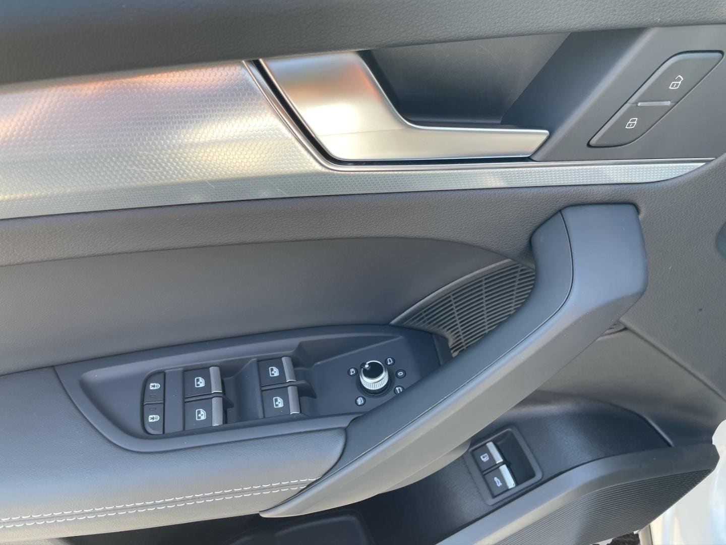 Bild über Audi Q5 TFSI e advanced 50 TFSI e quattro S tronic - für weitere Informationen kontaktieren Sie den Audi Partner