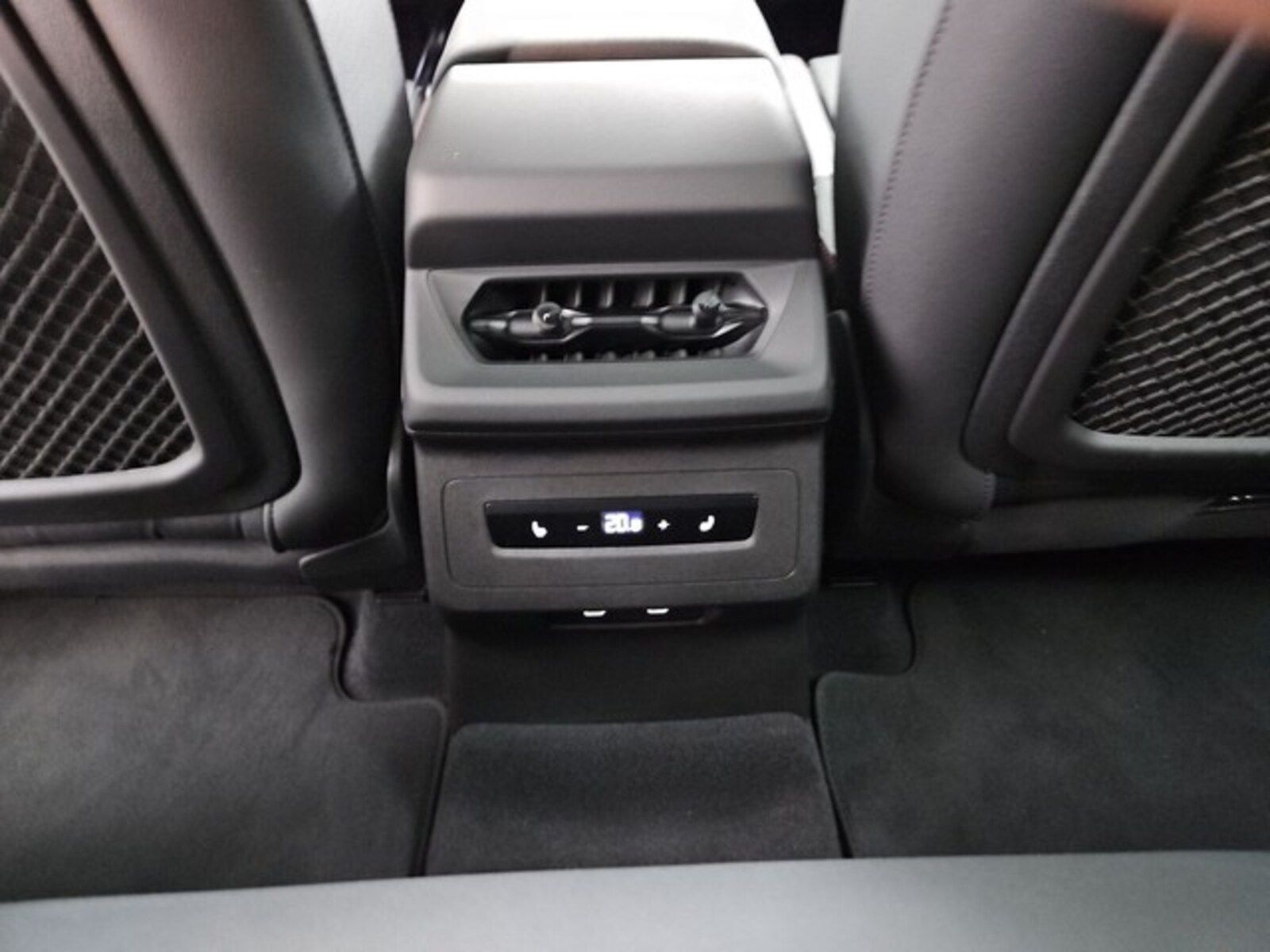 Audi Q6 Sportback e-tron – Bild 13