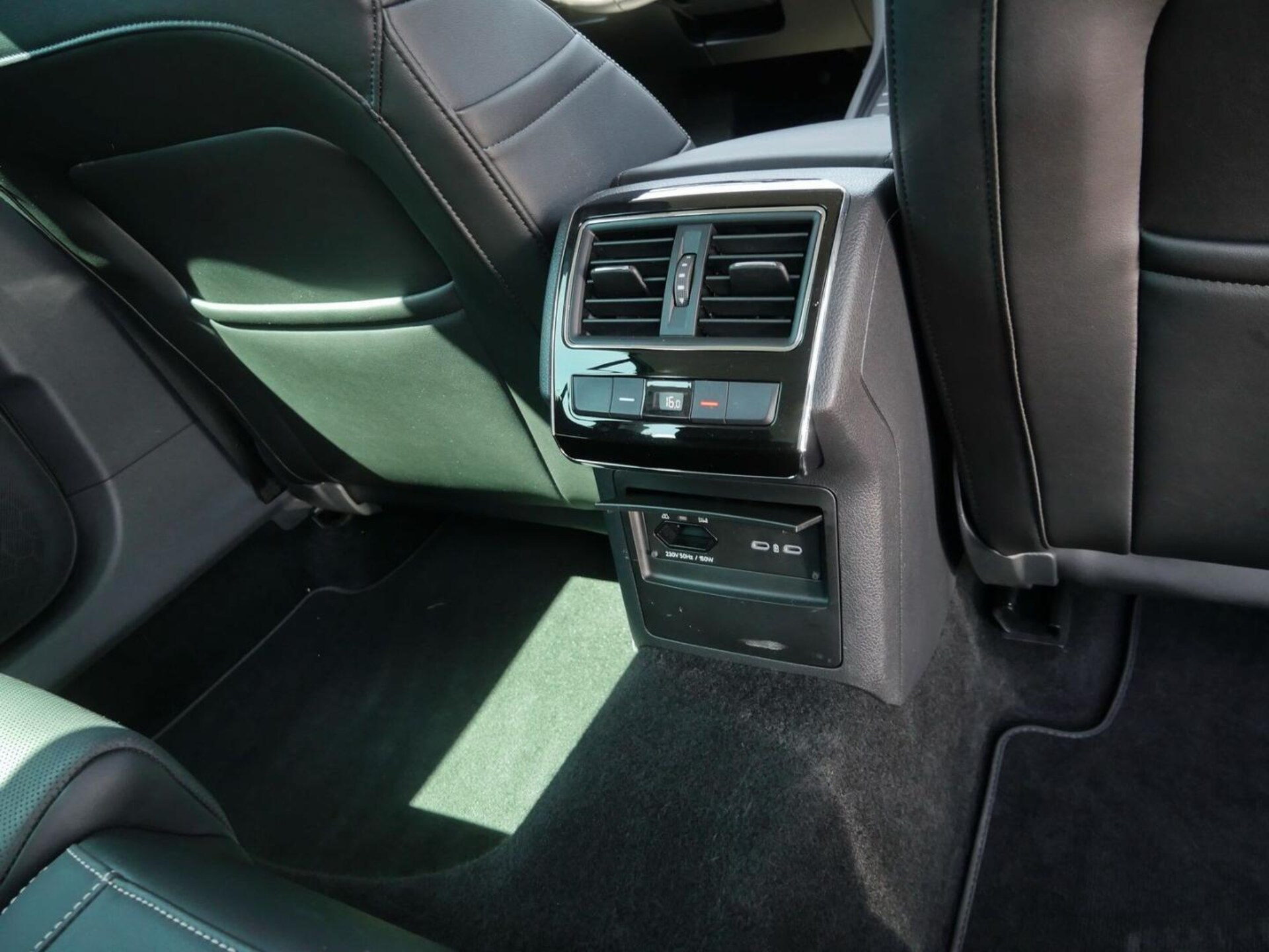 Skoda Superb Combi PREMIUM EDITION