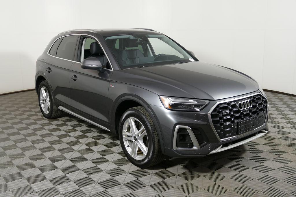 2023 Audi Q5 55 e Premium Plus's photo