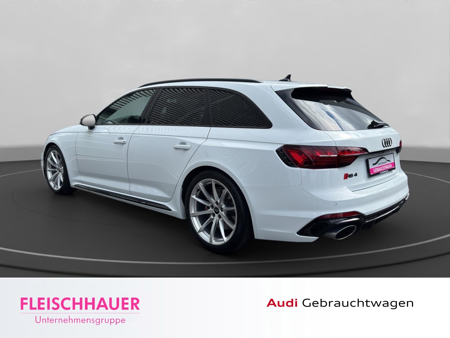 Bild über Audi RS 4 Avant TFSI quattro tiptronic - für weitere Informationen kontaktieren Sie den Audi Partner