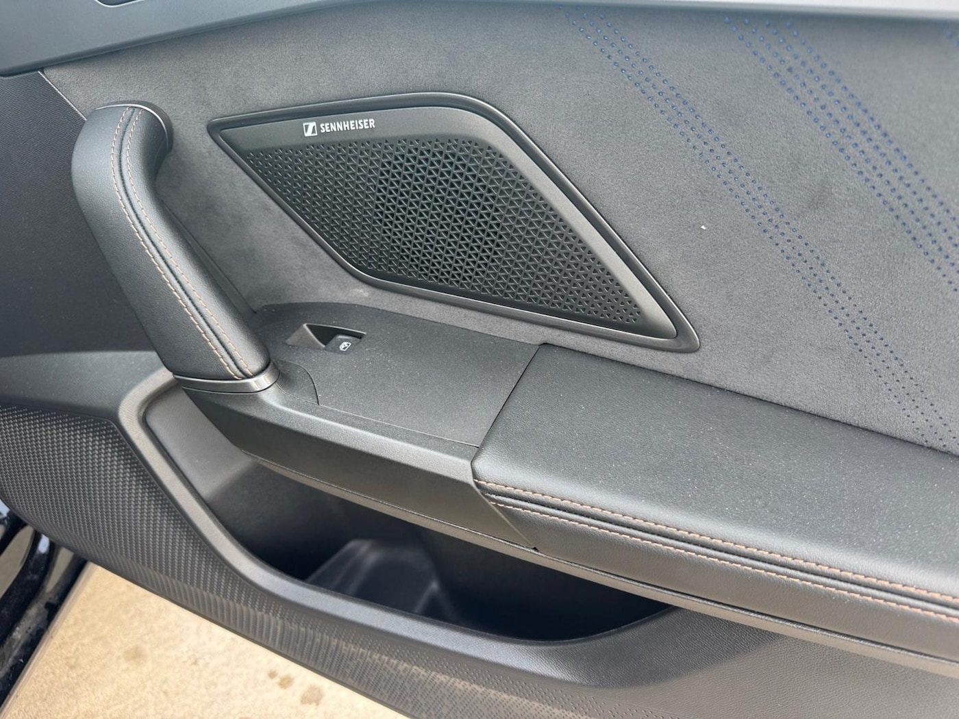 CUPRA Leon Sportstourer 1.5 eTSI DSG 110 kW (150 CV) — photo 11