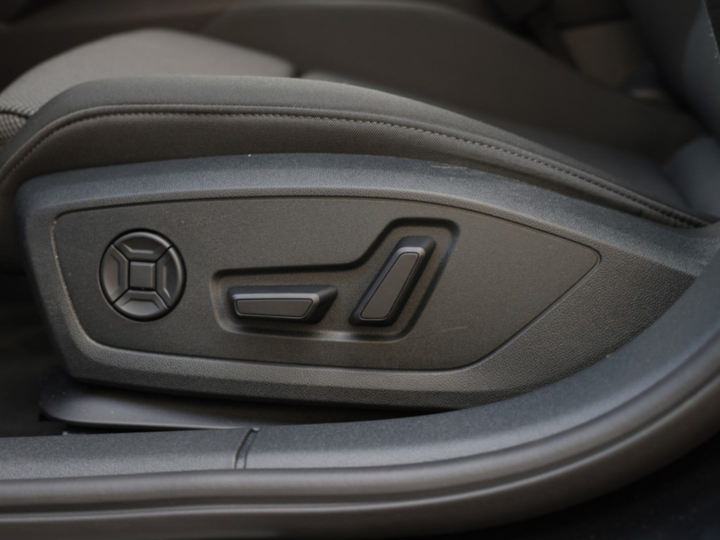 Bild über Audi A3 Sportback S line 35 TDI S tronic - für weitere Informationen kontaktieren Sie den Audi Partner